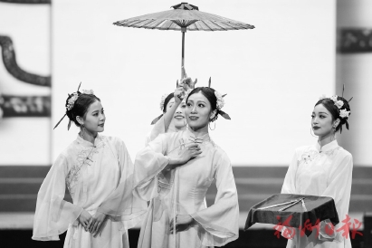 大学生电视节音乐诗会启幕