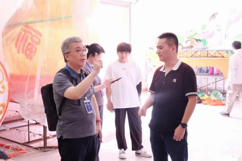 “文脉流芳”队学泉州花灯 解非遗密码承中华文脉