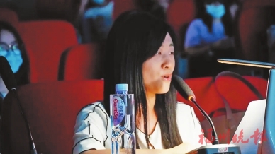 “小小萤火虫凑在一起就能照亮一片天”